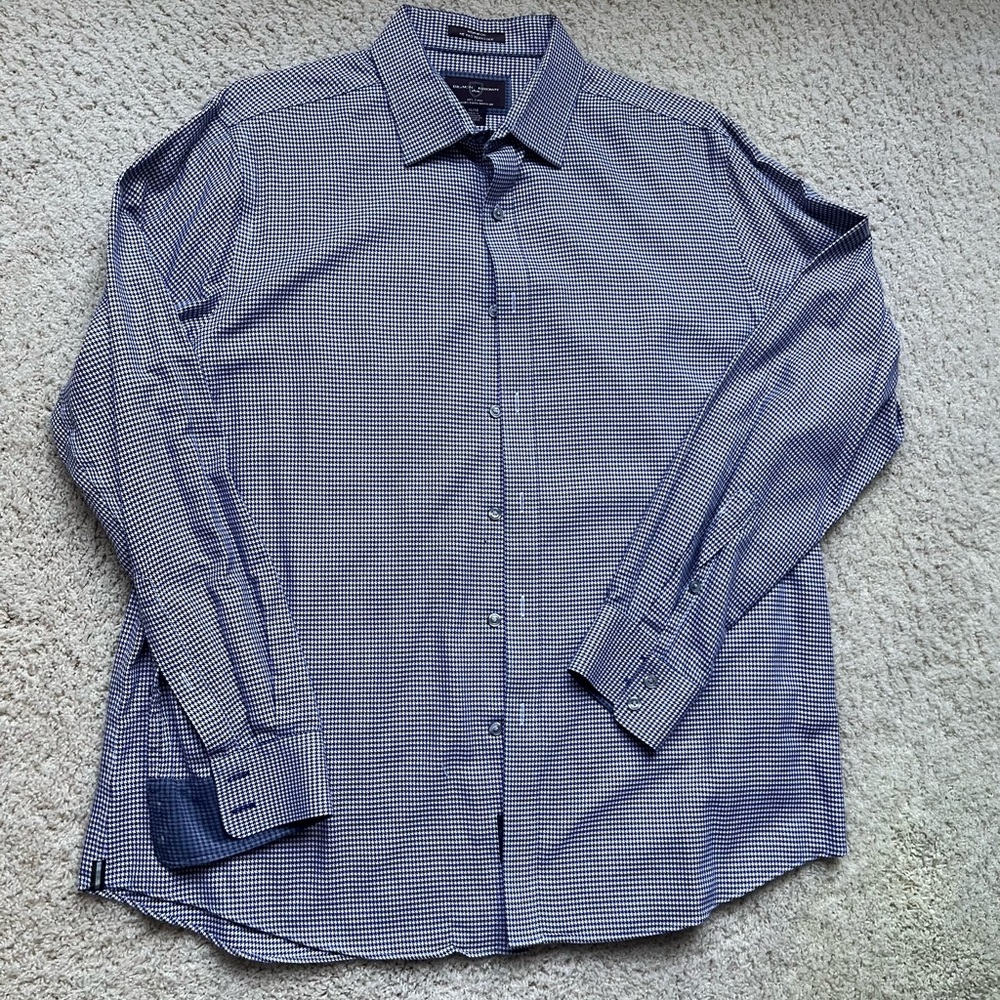 Men’s long sleeve shirt